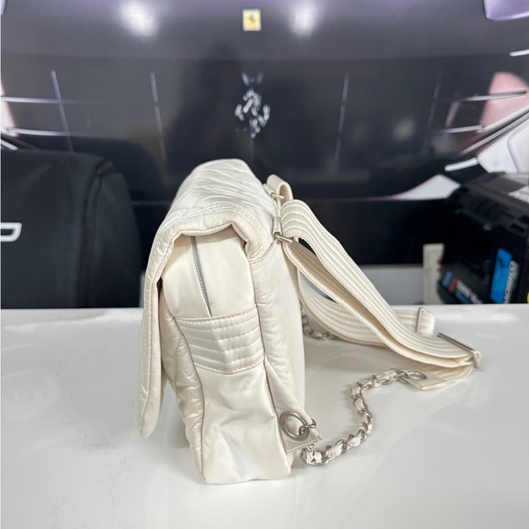 Chanel - Picture 4 of 7